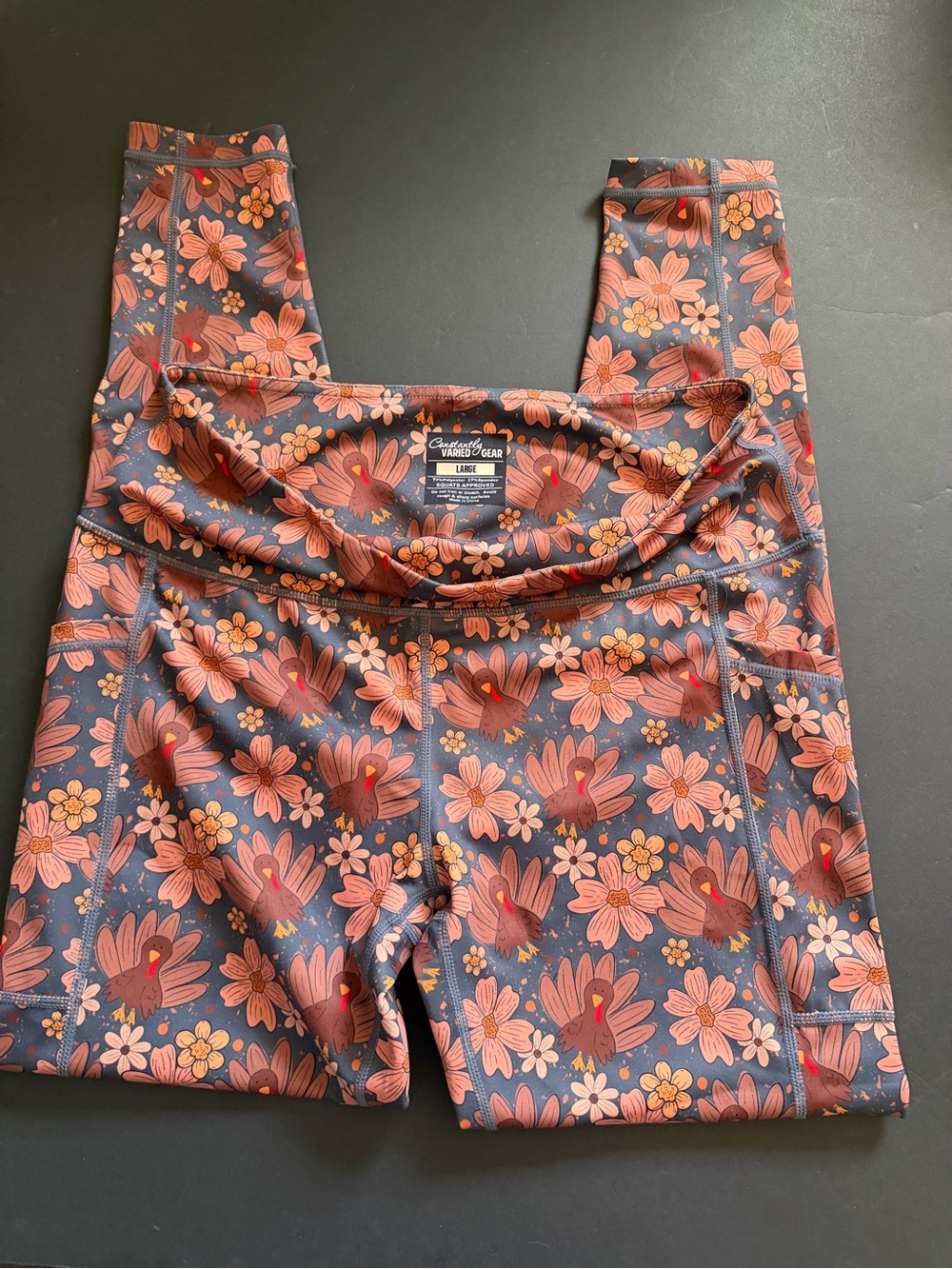 Constantly varied gear Turkey Trot leggings size large
